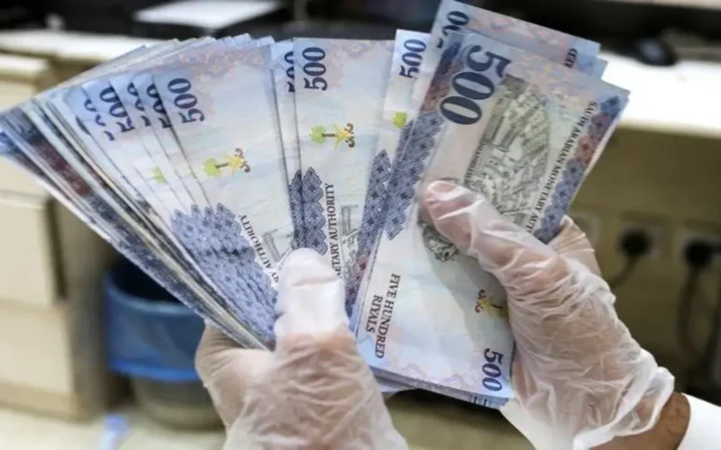 سعر الريال السعودي يرتفع sharply أمام الجنيه المصري مساء الأحد